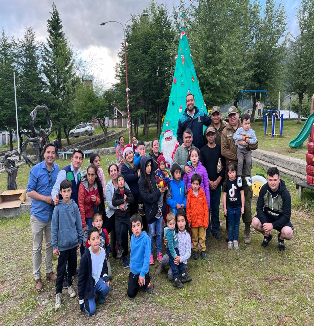 MUNICIPIO DE COYHAIQUE ENTREGÓ MÁS DE 3 MIL REGALOS DE NAVIDAD PARA NIÑOS Y NIÑAS DE LA COMUNA