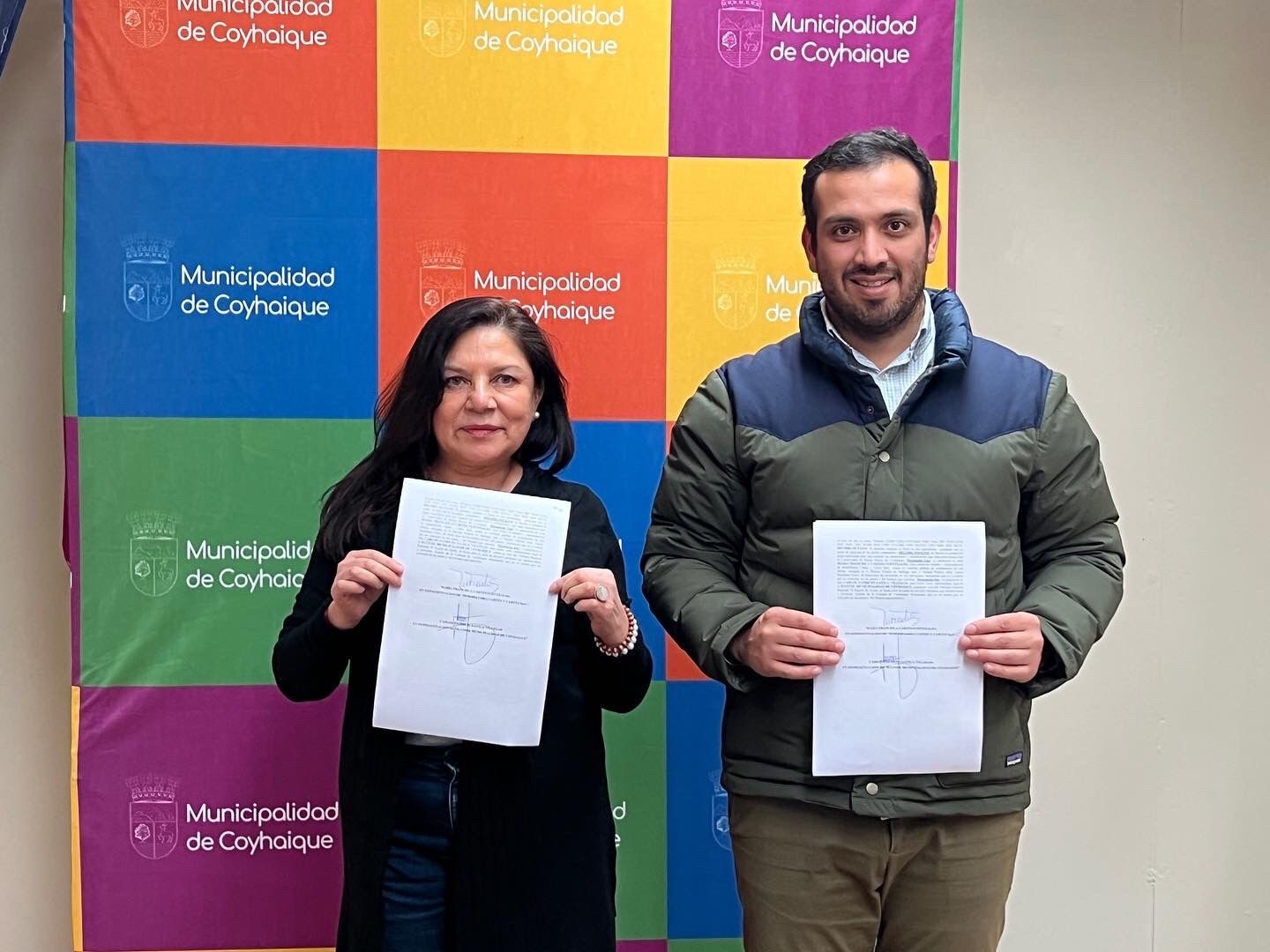 MUNICIPIO FORMALIZA CONTRATOS DE ARRIENDO PARA ESCUELA ESPAÑA